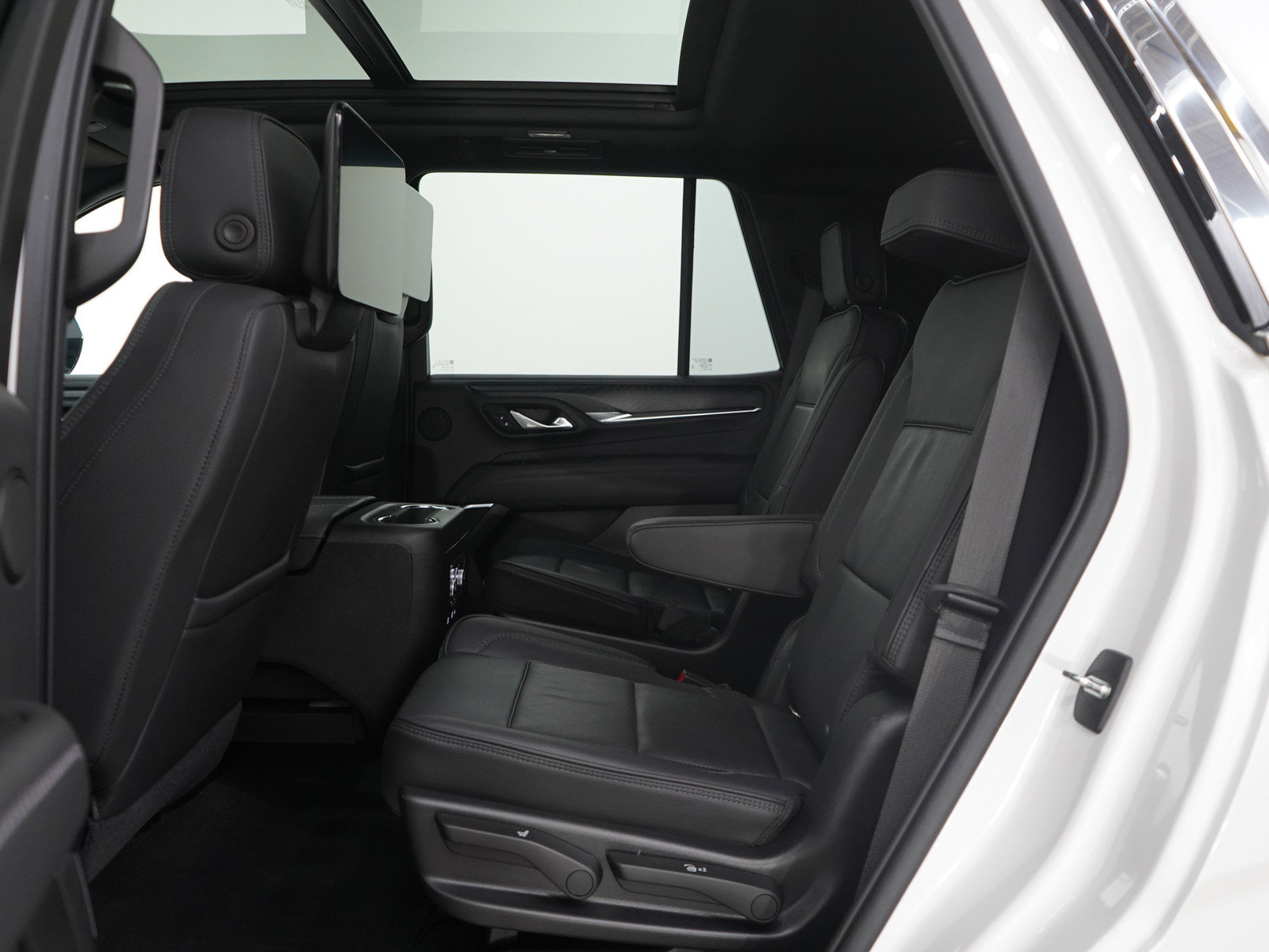 Used 2021 GMC Yukon Denali w/ Denali Premium Package image 20