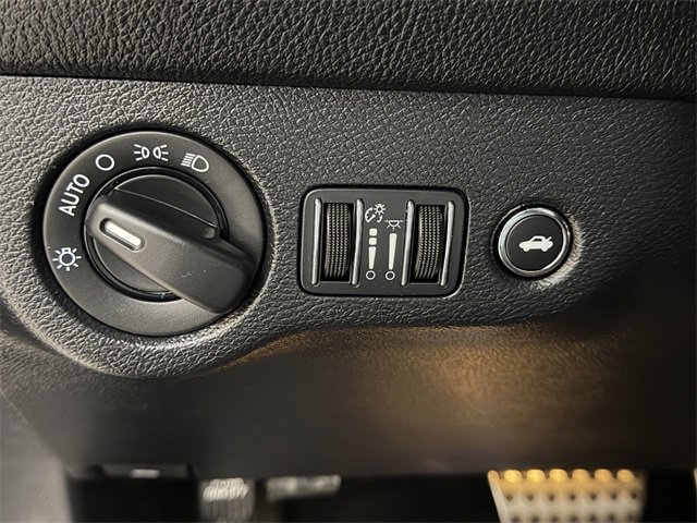 Used 2016 Dodge Challenger SRT Hellcat image 19