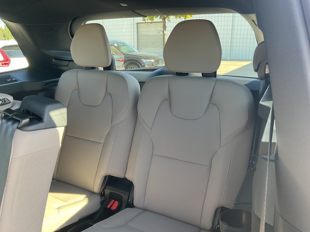 New 2027 Volvo XC90 B6 Plus AWD/4WD image 15