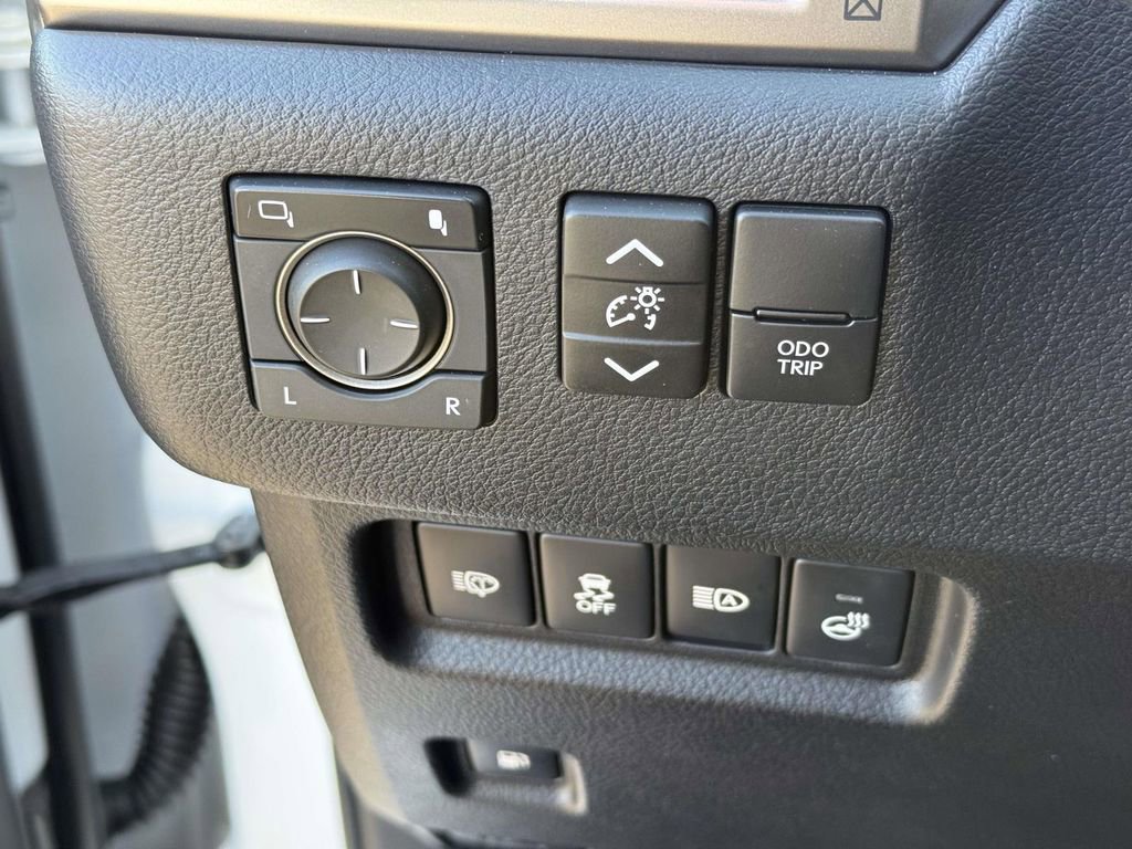 Used 2023 Lexus GX 460 Premium w/ Premium Package image 22