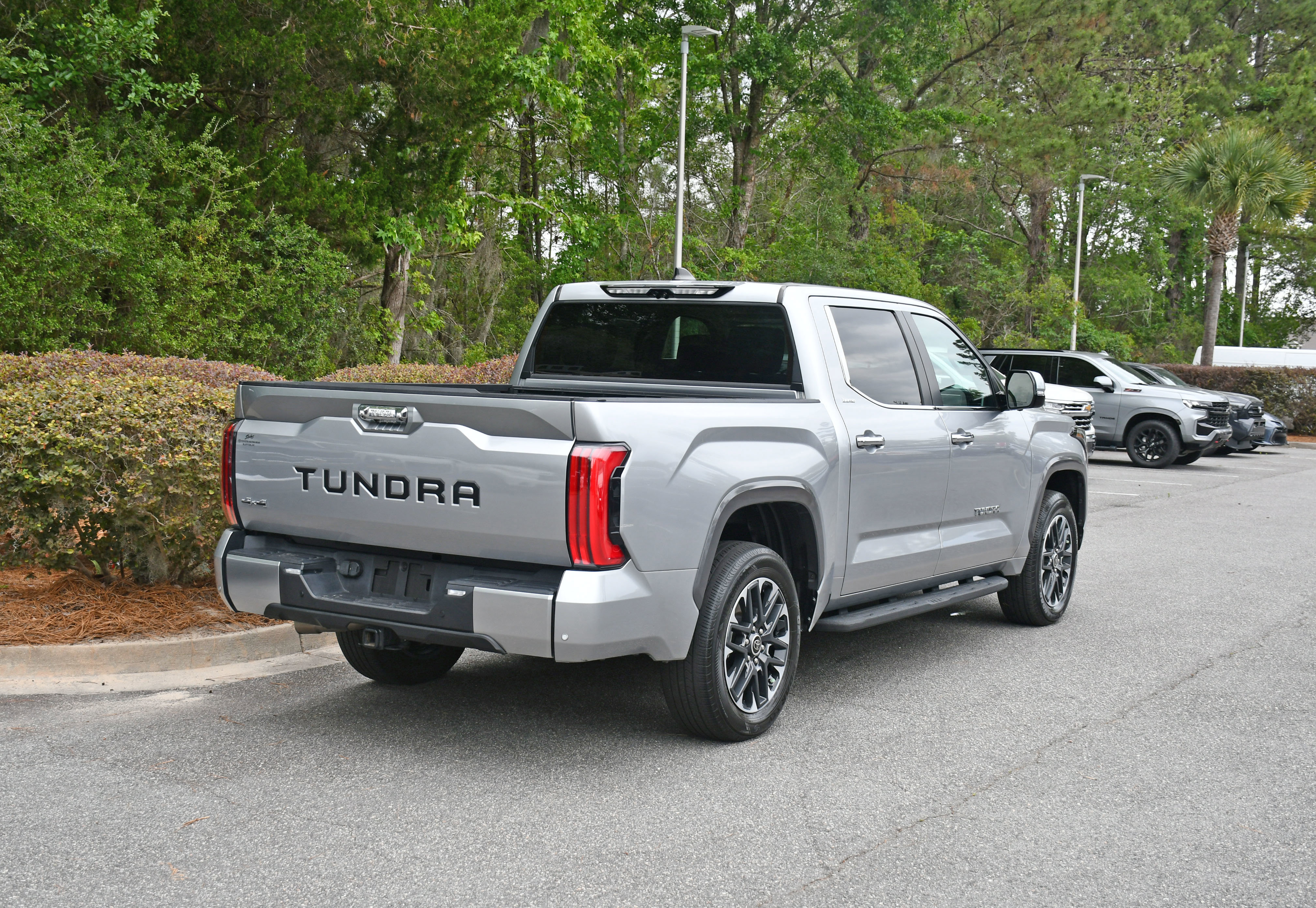 Used 2024 Toyota Tundra Limited AWD/4WD image 4