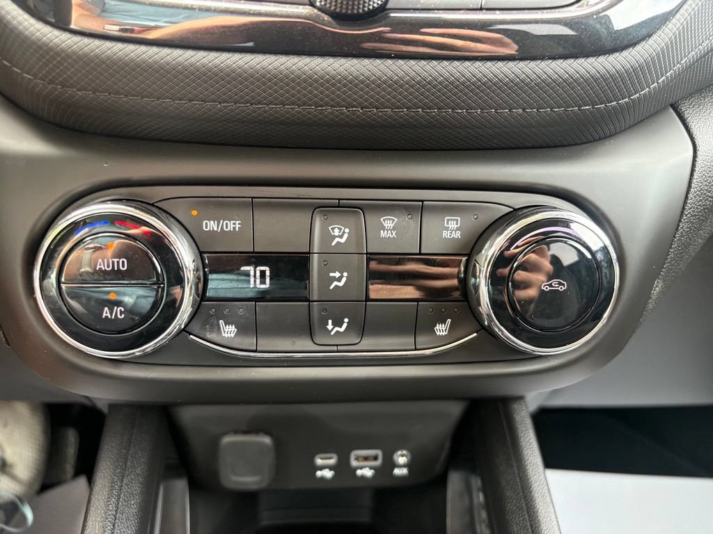 Used 2023 Chevrolet TrailBlazer LT w/ Convenience Package FWD image 21