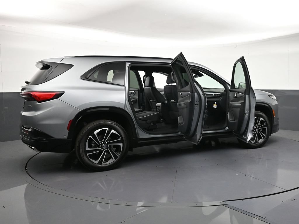 Certified 2026 Buick Enclave Sport Touring w/ Super Cruise Package AWD/4WD image 33