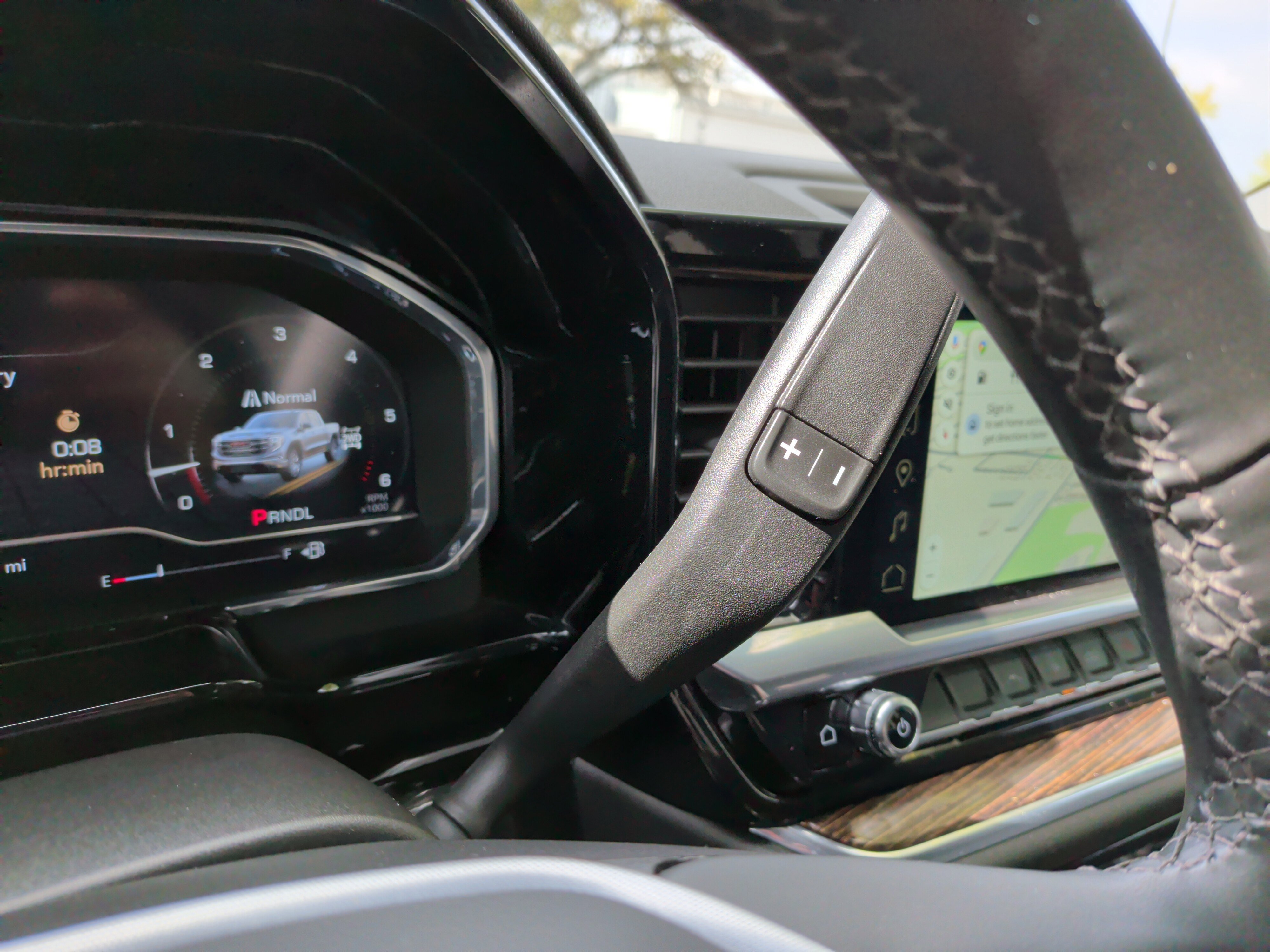 Used 2025 GMC Sierra 1500 SLE image 23