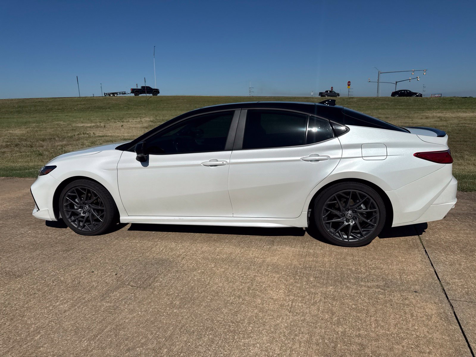 Used 2025 Toyota Camry XSE w/ Premium Package FWD image 6