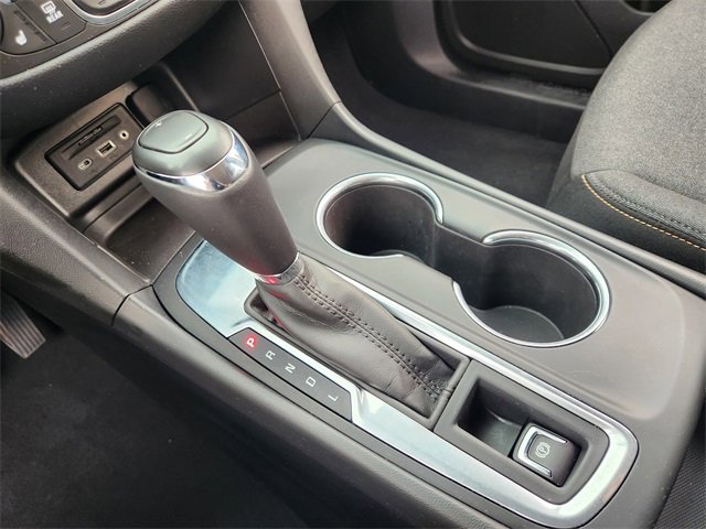 Used 2019 Chevrolet Equinox LT w/ Sun & Navigation Package image 16