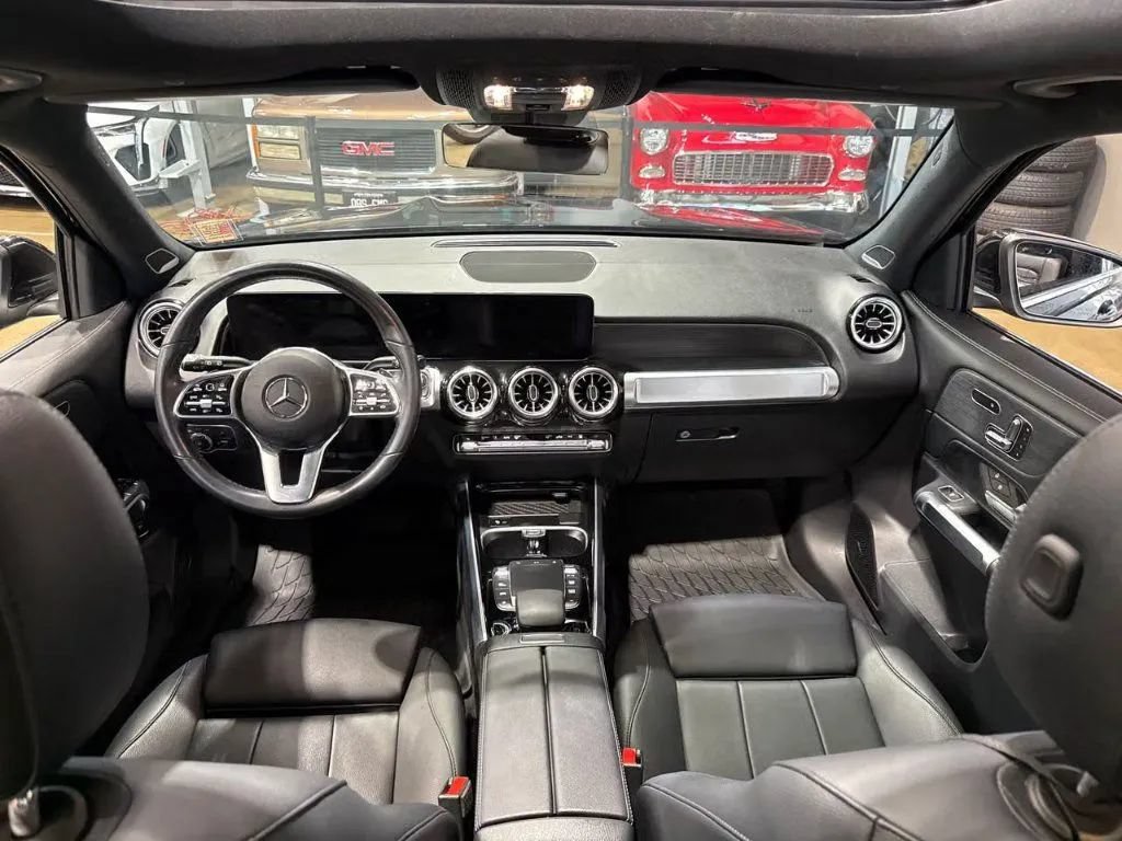 Used 2023 Mercedes-Benz EQB 350 4MATIC SUV w/ Pinnacle Package image 15