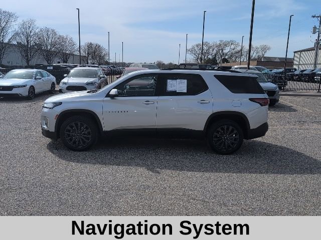 Used 2022 Chevrolet Traverse RS image 3