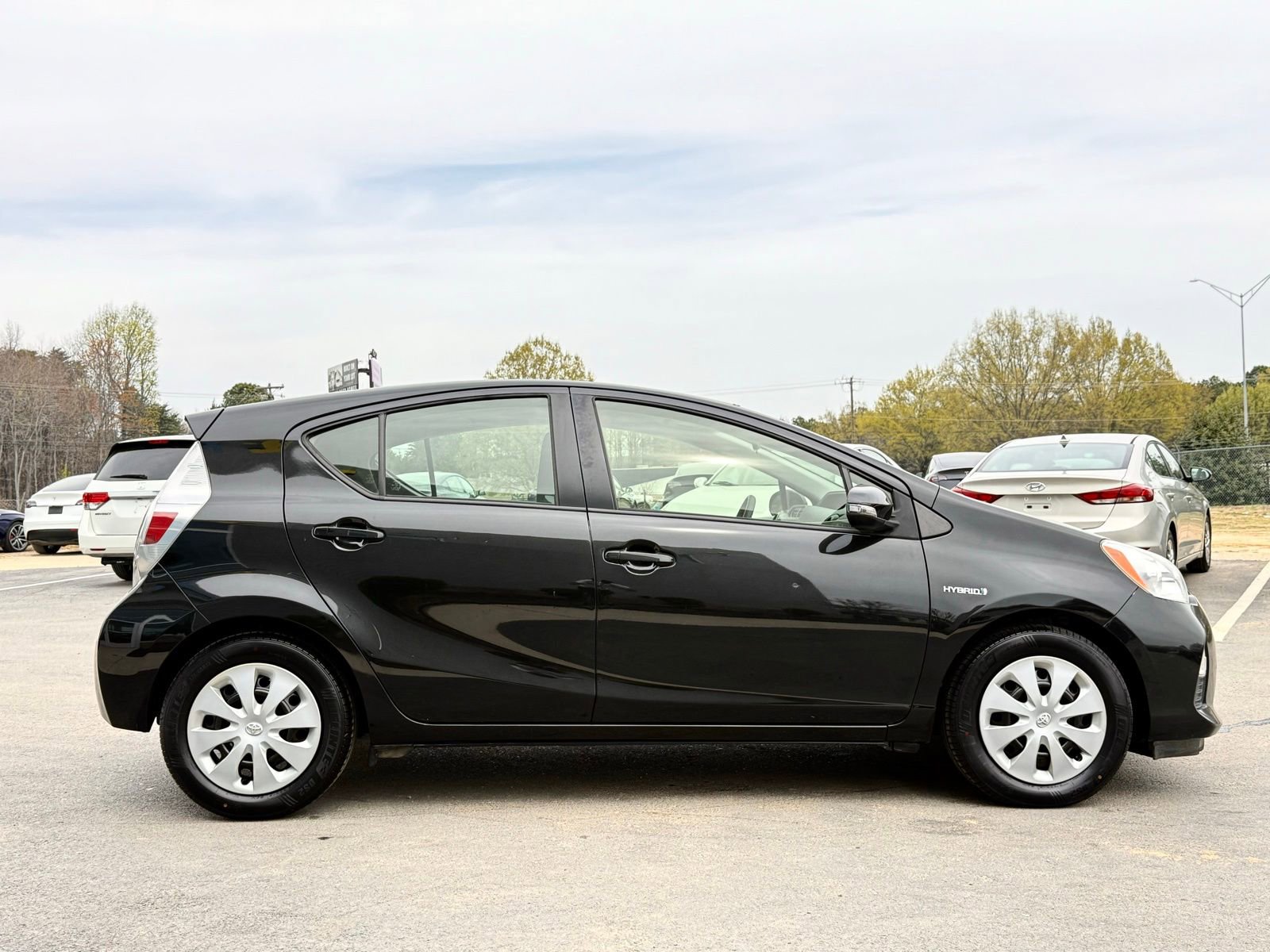Used 2012 Toyota Prius C One FWD image 7