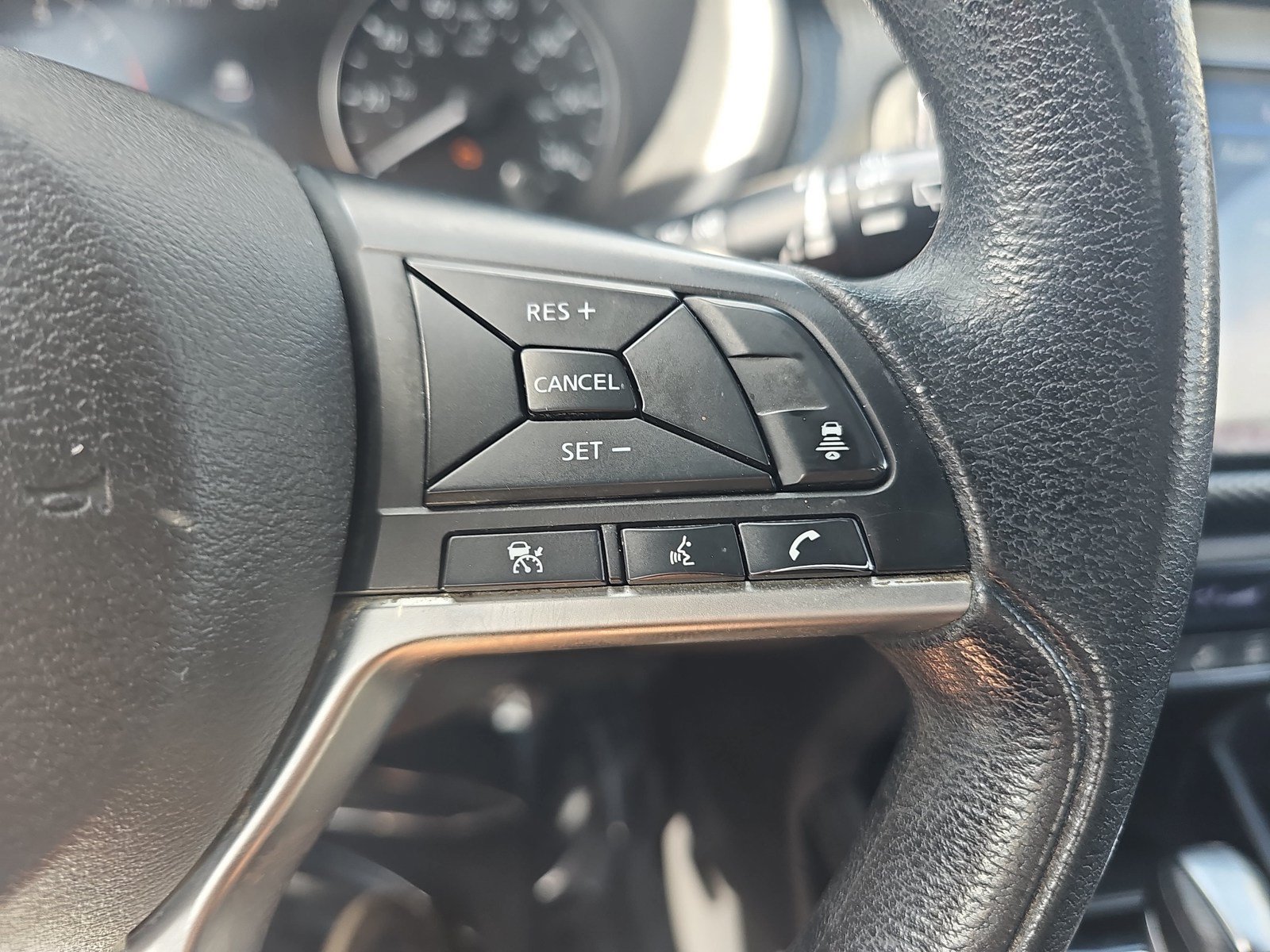 Used 2022 Nissan Kicks SV FWD image 15