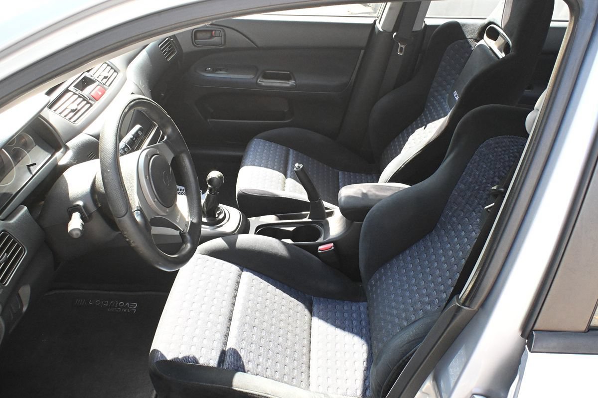 Used 2005 Mitsubishi Lancer Evolution AWD/4WD image 13