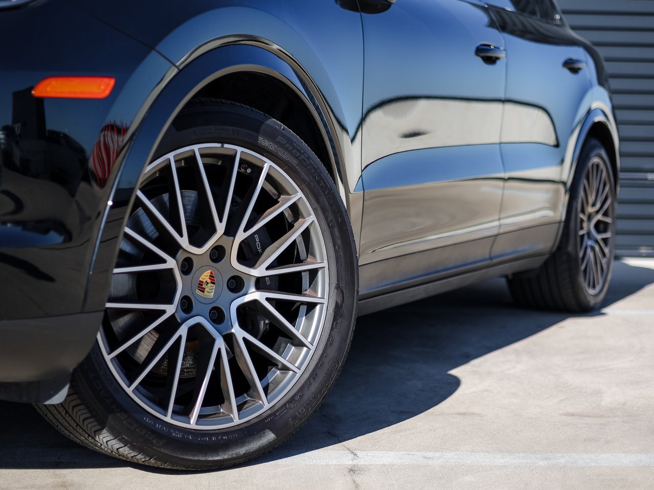 Certified 2023 Porsche Cayenne Platinum Edition image 12