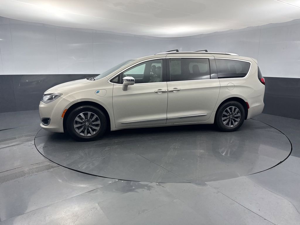 Used 2020 Chrysler Pacifica Limited w/ Advanced Safetytec Group image 2