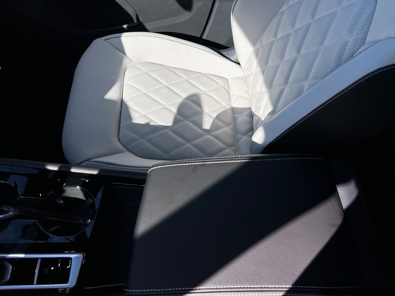 New 2025 Volkswagen Atlas Cross Sport SEL Premium R-Line image 14