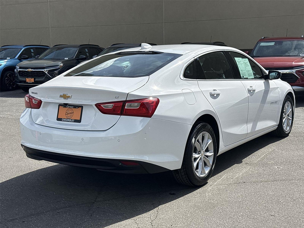 Used 2025 Chevrolet Malibu LT FWD image 3