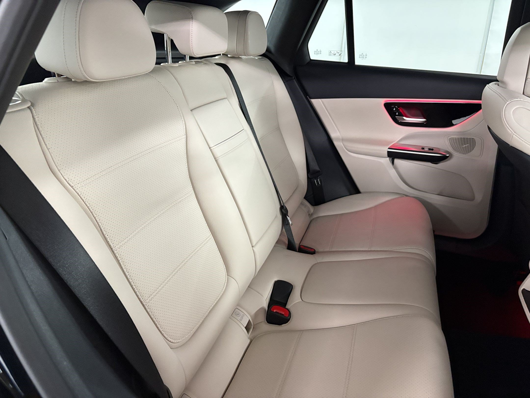 Certified 2026 Mercedes-Benz GLC 300 image 31
