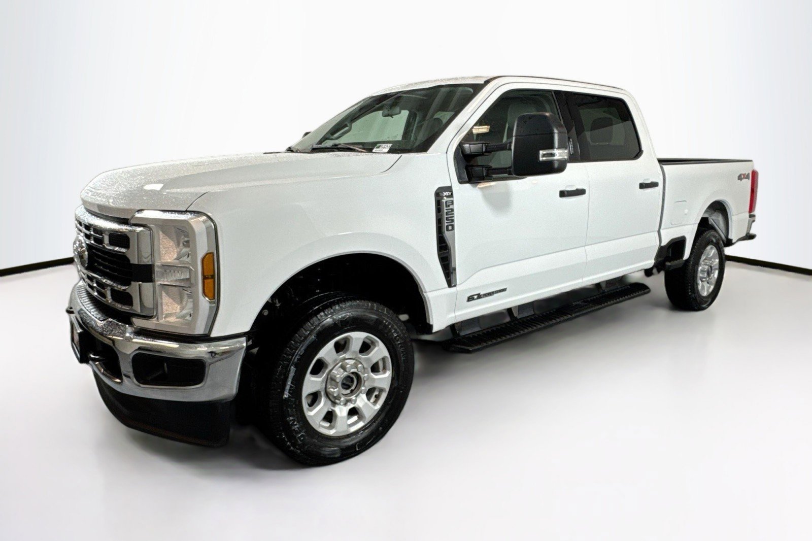 Used 2024 Ford F250 XLT image 1