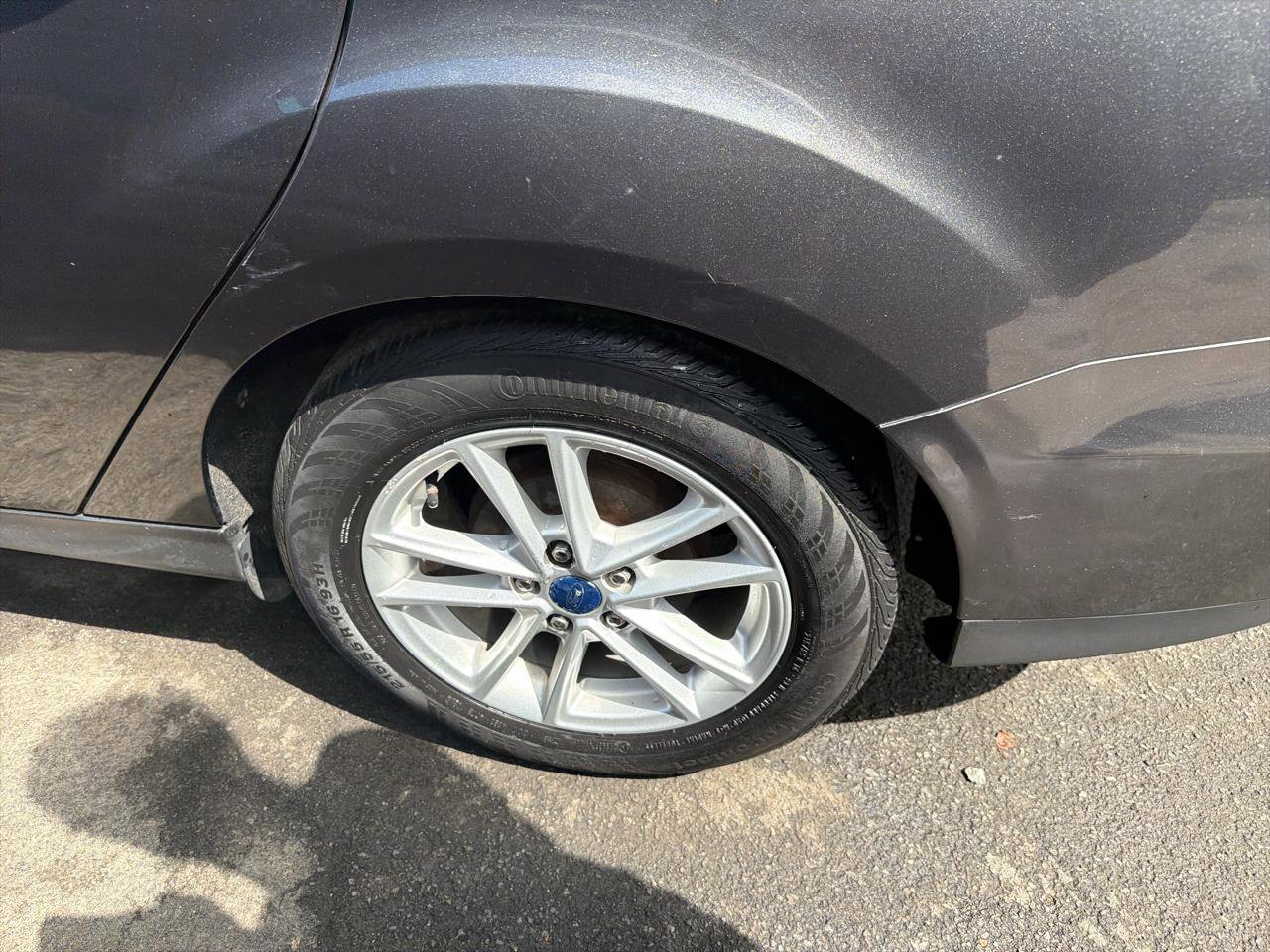 Used 2016 Ford Focus SE FWD image 13