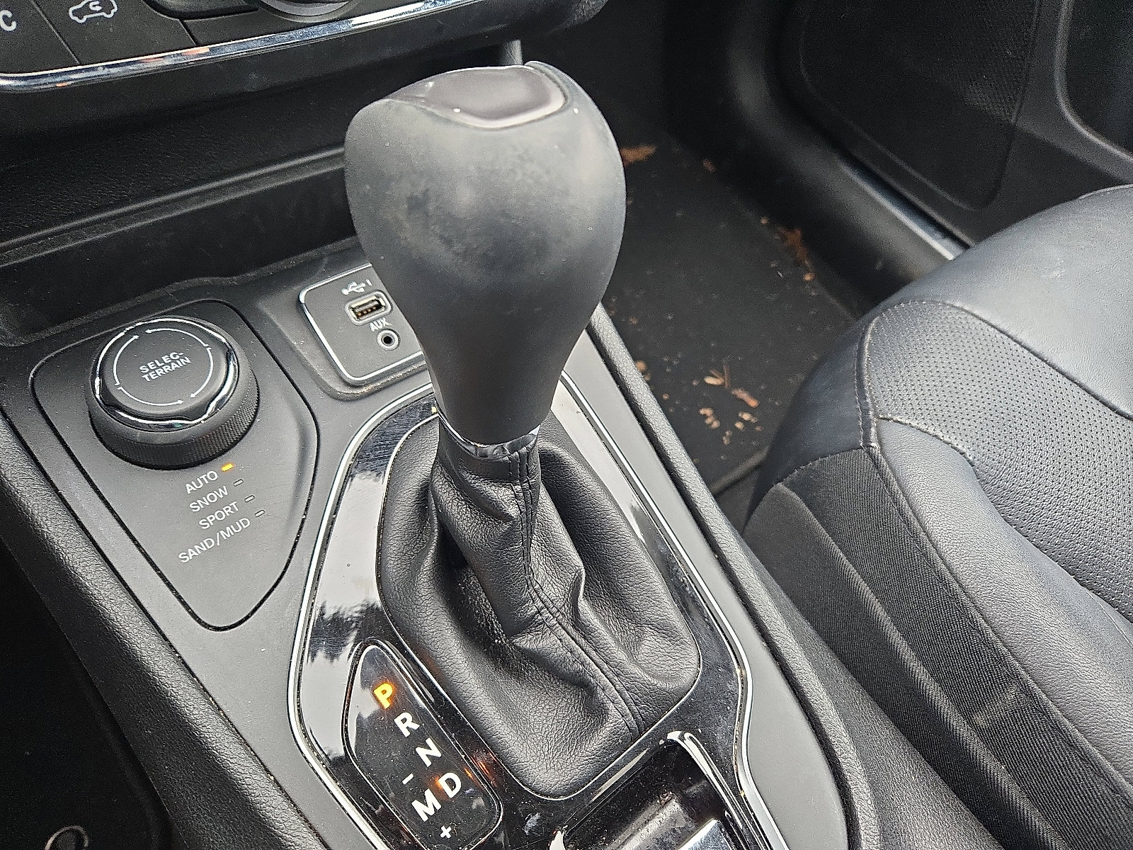 Used 2019 Jeep Cherokee Limited image 15