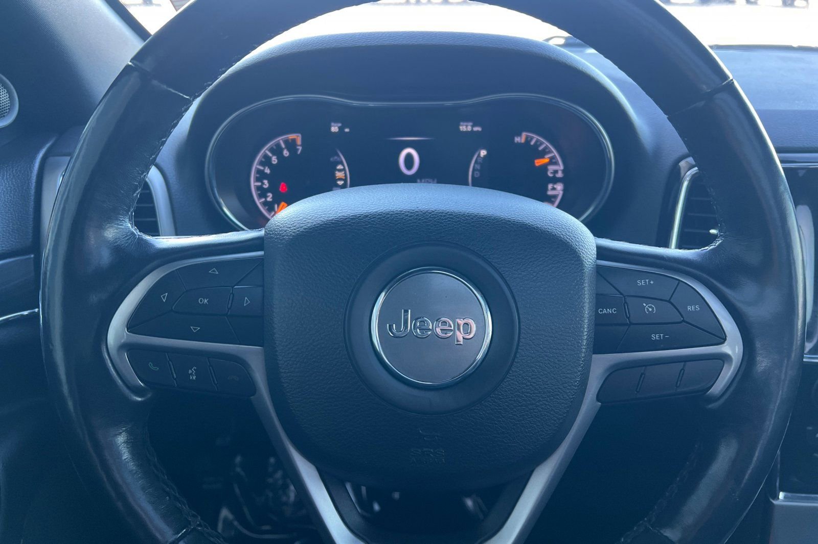 Used 2021 Jeep Grand Cherokee Limited w/ Luxury Group II image 25