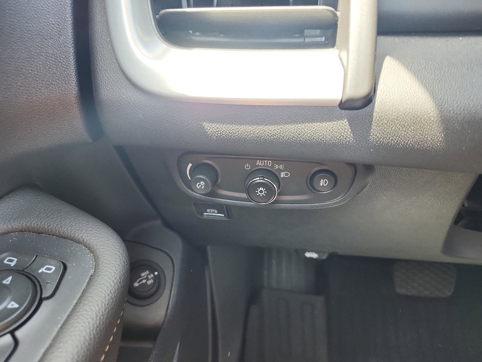 Certified 2021 GMC Terrain SLT FWD image 20