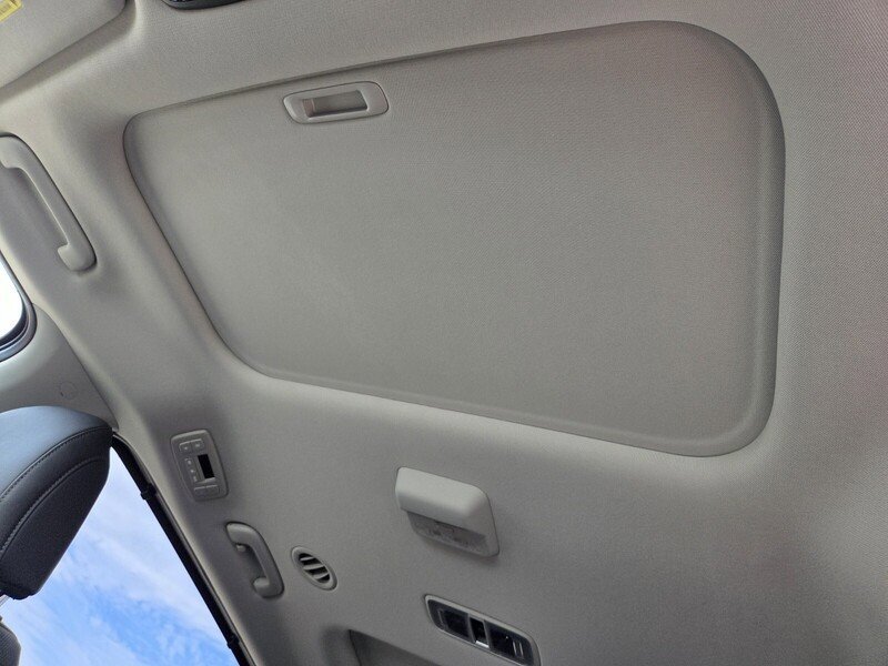 New 2026 Kia Carnival SX FWD image 7
