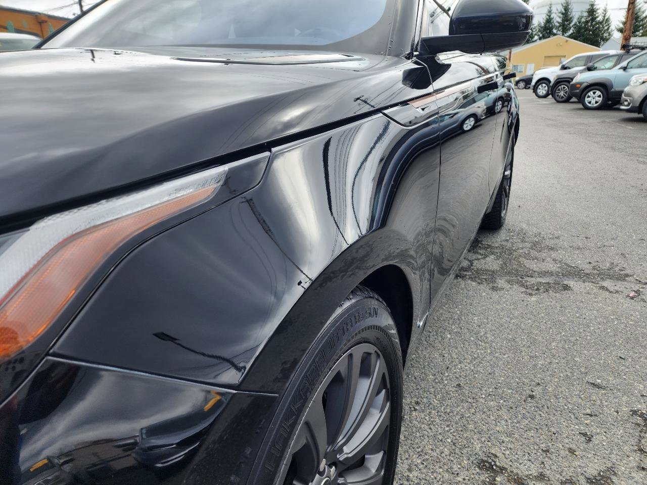 Used 2018 Land Rover Range Rover Velar R-Dynamic SE AWD/4WD image 33