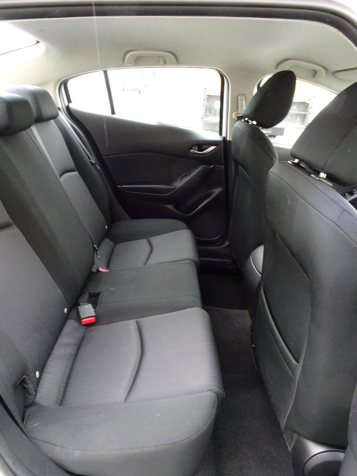 Used 2014 MAZDA MAZDA3 i SV image 11