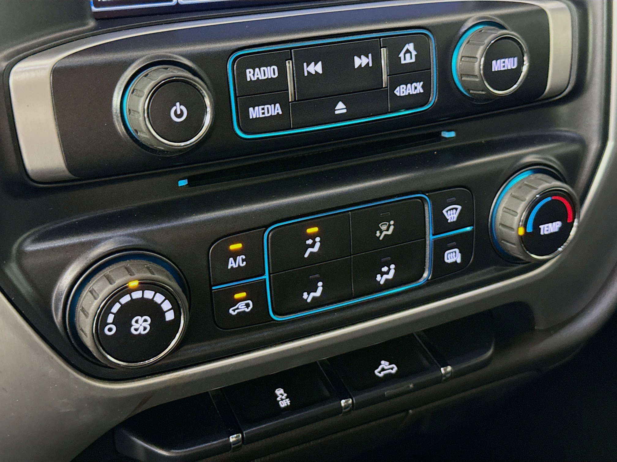 Used 2018 GMC Sierra 1500 SLE image 19