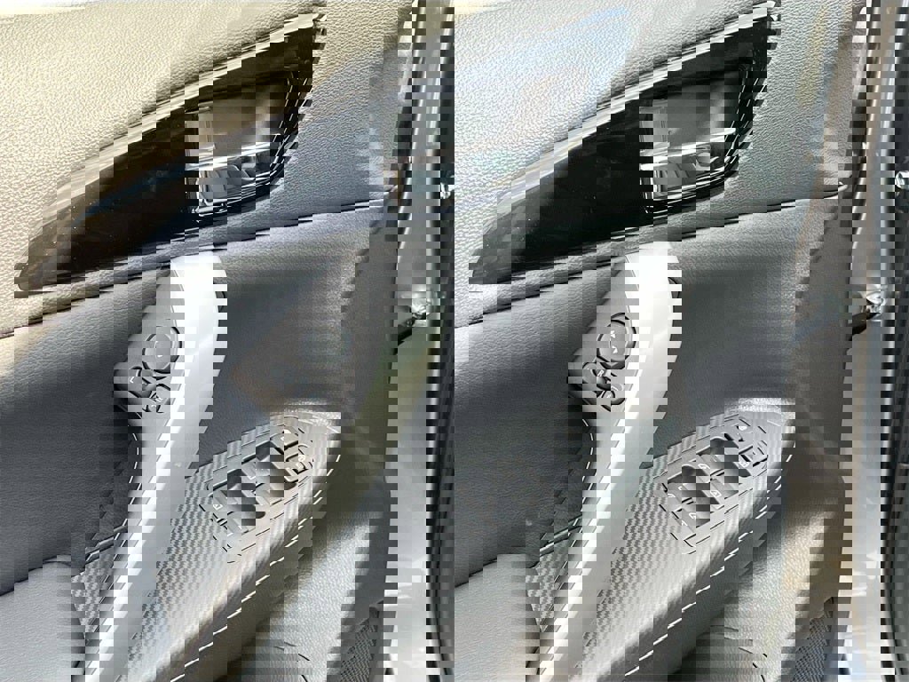 New 2025 Mitsubishi Eclipse Cross SEL image 17