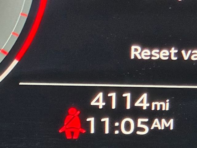 Used 2025 Audi Q8 Premium Plus image 33