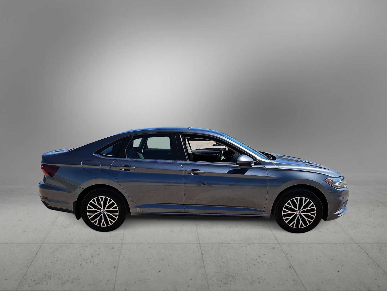 Used 2021 Volkswagen Jetta SE image 9
