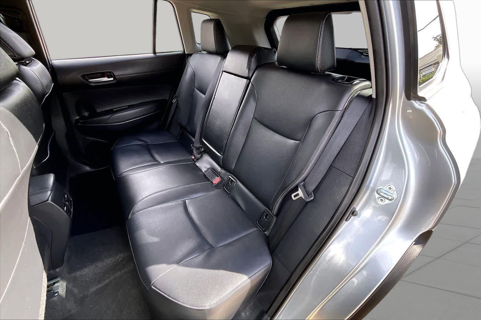 Used 2025 Toyota Corolla Cross XLE FWD image 18