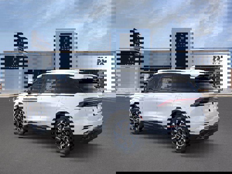 New 2025 Lincoln Nautilus Premier w/ Jet Appearance Package image 4