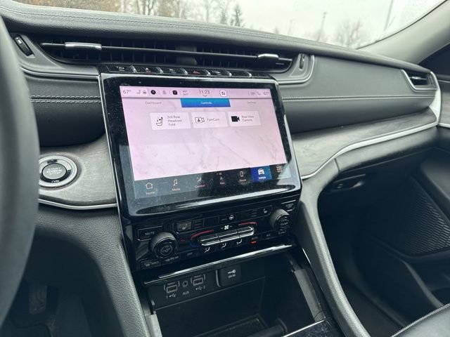 Used 2023 Jeep Grand Cherokee L Limited w/ Trailer Tow Group (B) image 9