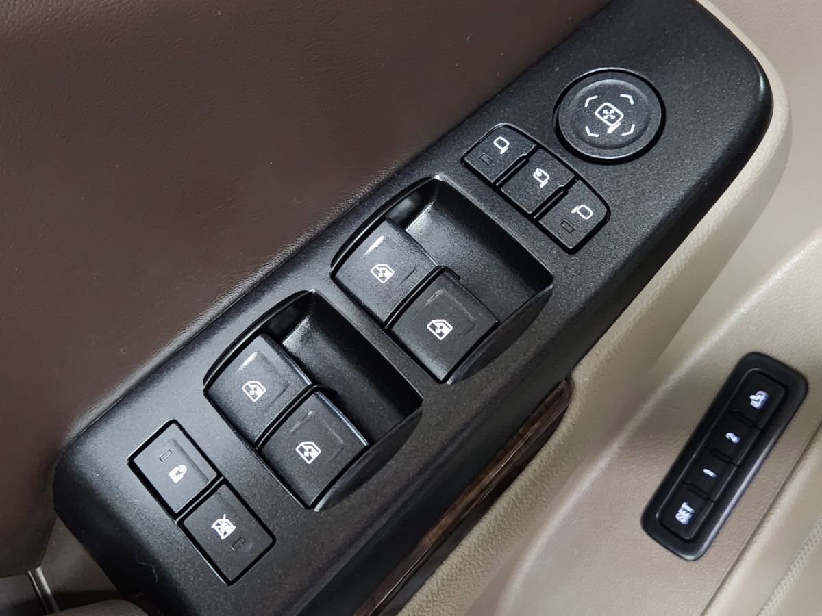 Used 2016 Chevrolet Tahoe LT AWD/4WD image 44