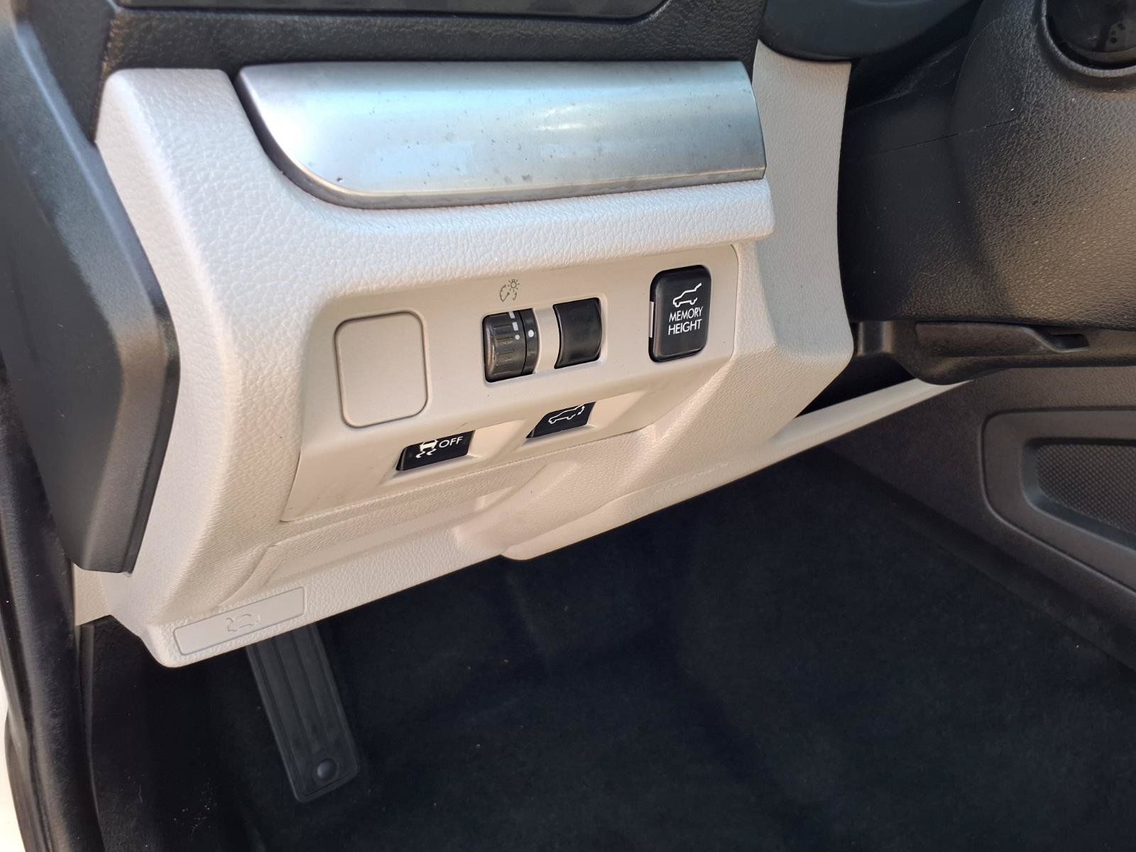 Used 2015 Subaru Forester 2.5i Limited AWD/4WD image 18