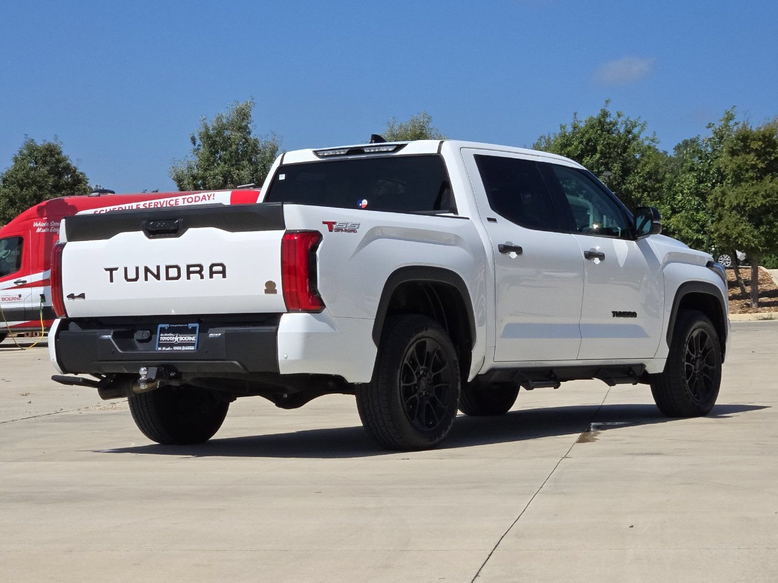 Used 2023 Toyota Tundra SR5 w/ SR5 Convenience Package AWD/4WD image 5