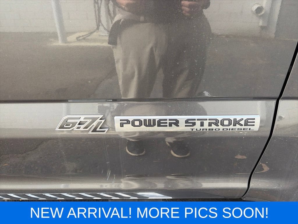 Used 2017 Ford F250 XLT w/ XLT Premium Package AWD/4WD image 5