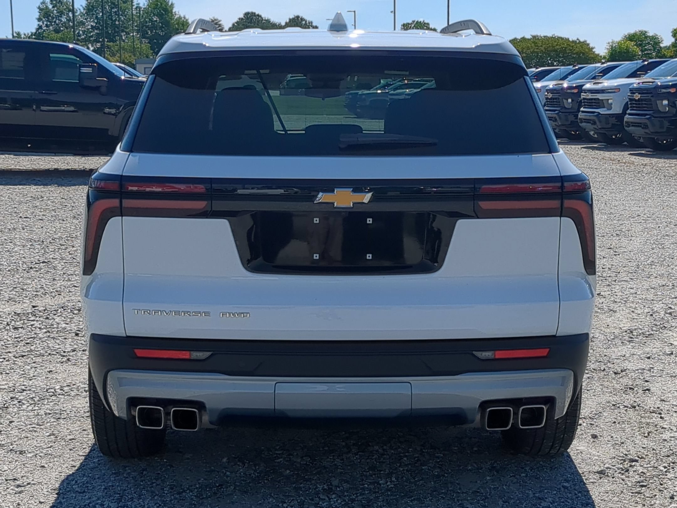 Used 2026 Chevrolet Traverse LT AWD/4WD image 9