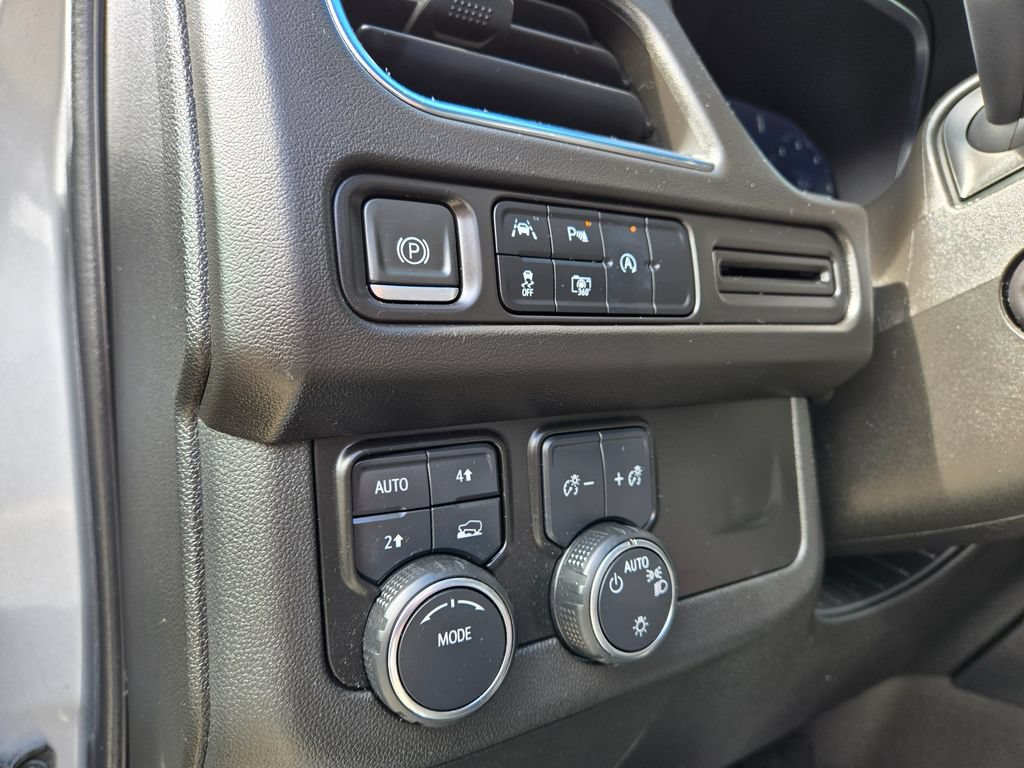Used 2024 Chevrolet Tahoe RST w/ Luxury Package AWD/4WD image 19