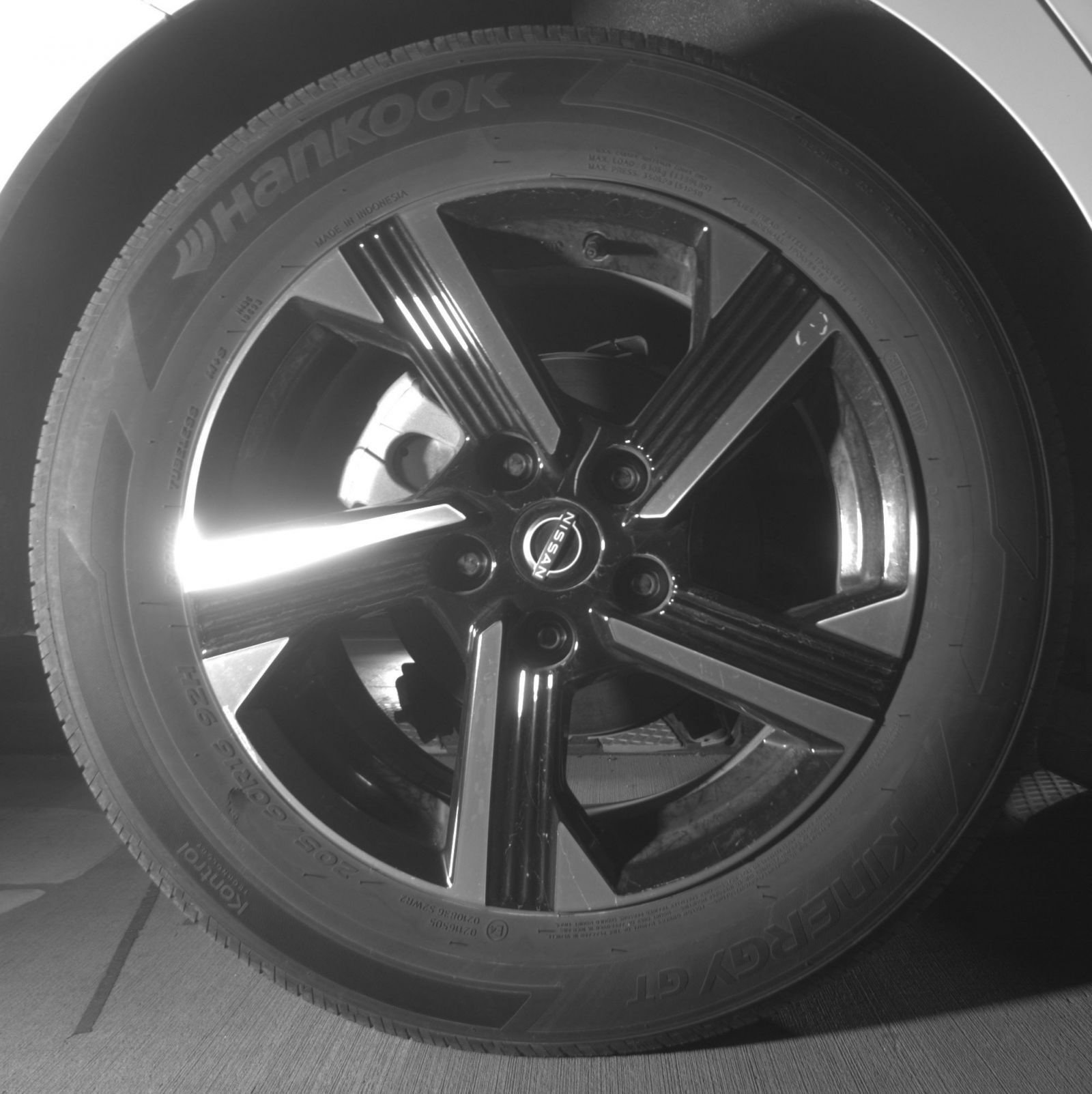 Used 2025 Nissan Sentra SV FWD image 18