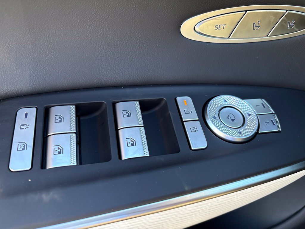New 2027 Genesis GV70 2.5T Advanced AWD/4WD image 13