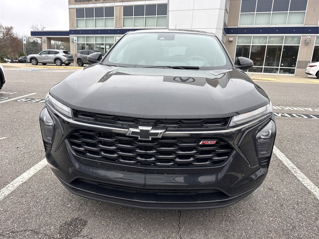 Used 2024 Chevrolet Trax RS w/ Driver Confidence Package image 4