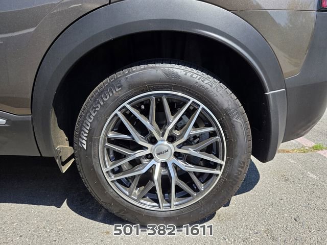 Used 2026 Nissan Kicks SV w/ SV Premium Package FWD image 6