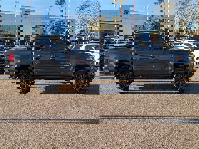 Used 2023 Toyota Tacoma SR5 image 7
