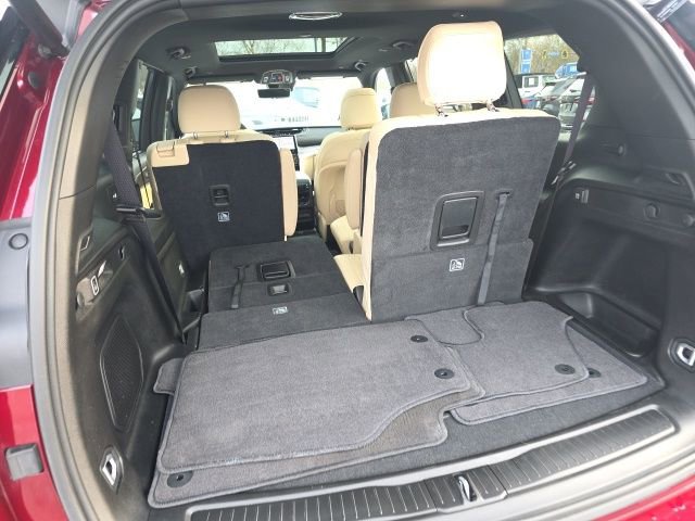 Used 2025 Jeep Grand Cherokee L Limited w/ Luxury Tech Group II image 38