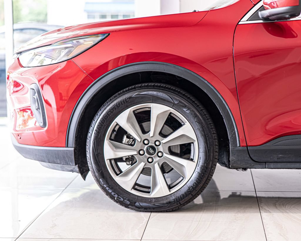 Used 2024 Ford Escape Platinum AWD/4WD image 8