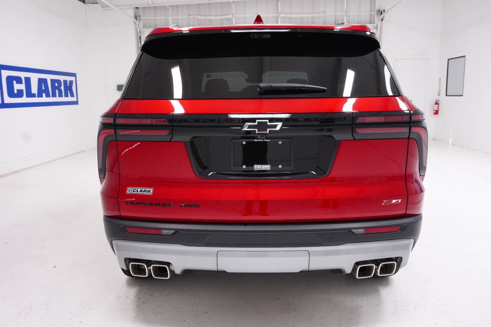 New 2026 Chevrolet Traverse Z71 w/ Enhanced Driving Package image 6