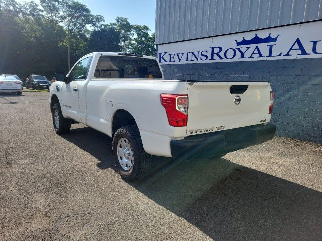 Used 2018 Nissan Titan S w/ HD Front GAWR Package AWD/4WD image 8